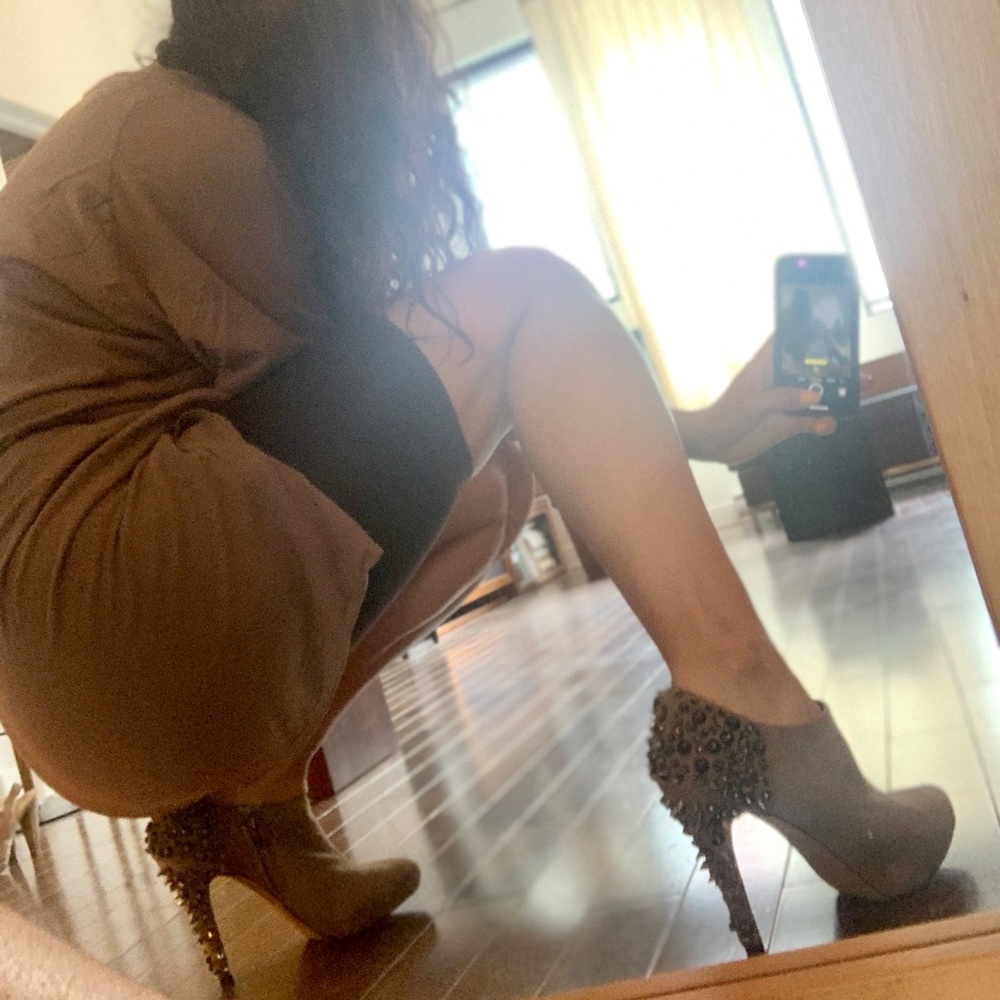 Sam Edelman Gray Suede Renzo Spiked Ankle Boot US9